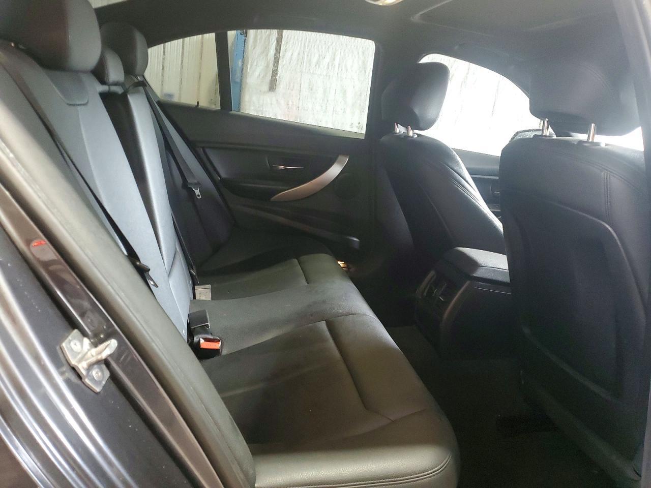 2015 BMW 320 I xDrive - zdjęcie 10