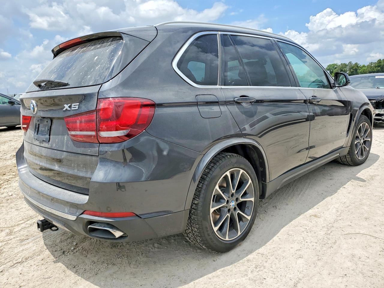 2015 BMW X5 xDrive50I - zdjęcie 3