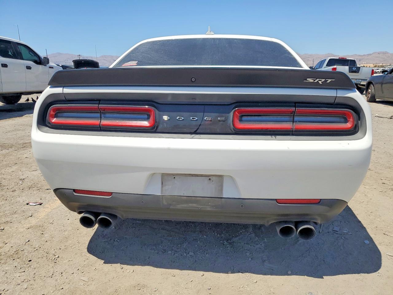 2016 Dodge Challenger Srt Hellcat - zdjęcie 6