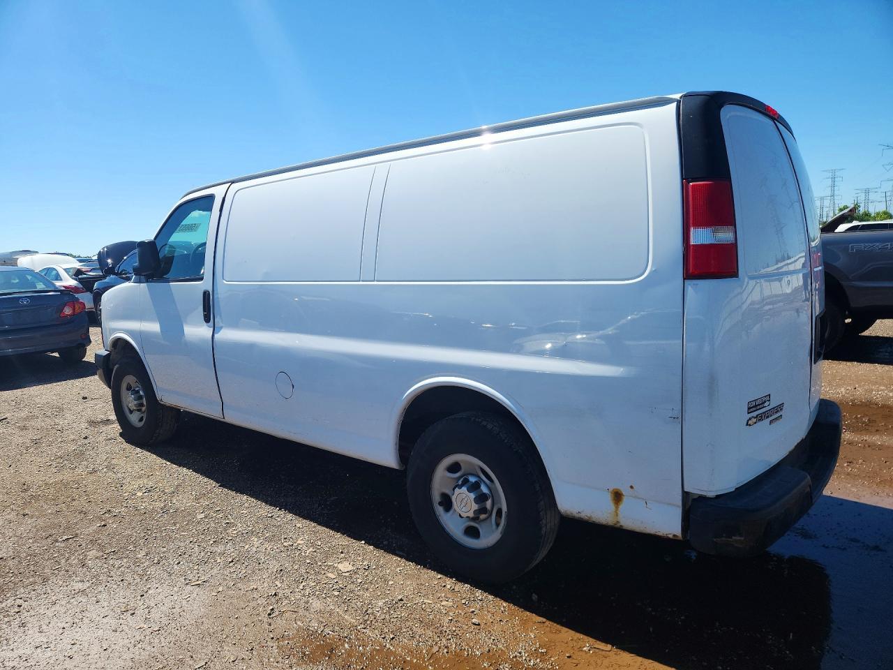 2014 Chevrolet Express G2500 - zdjęcie 2