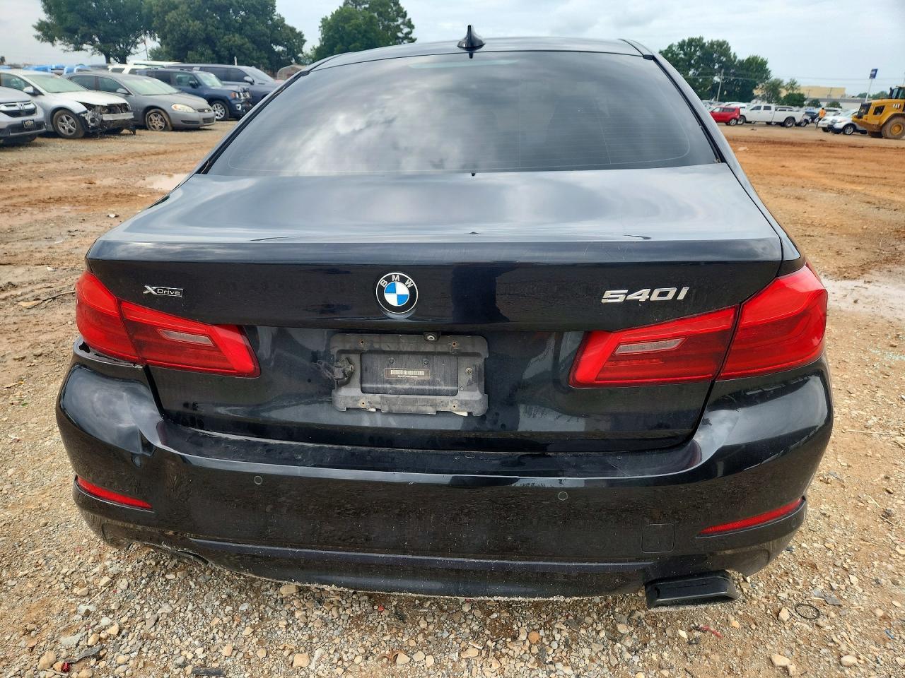 2017 BMW Seria 5 540i - zdjęcie 6
