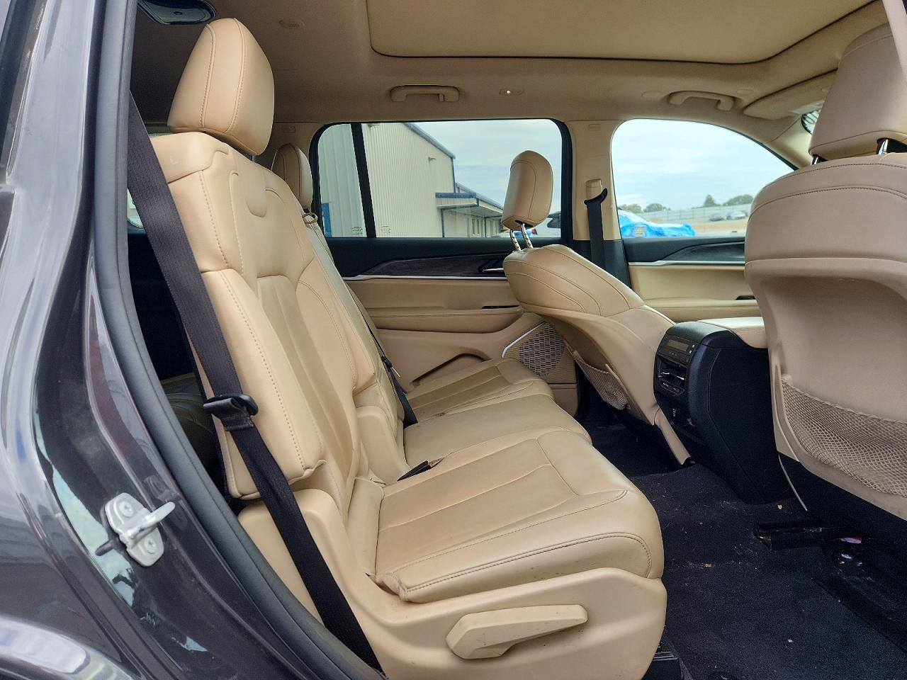 2022 Jeep Grand Cherokee L Limited - zdjęcie 11