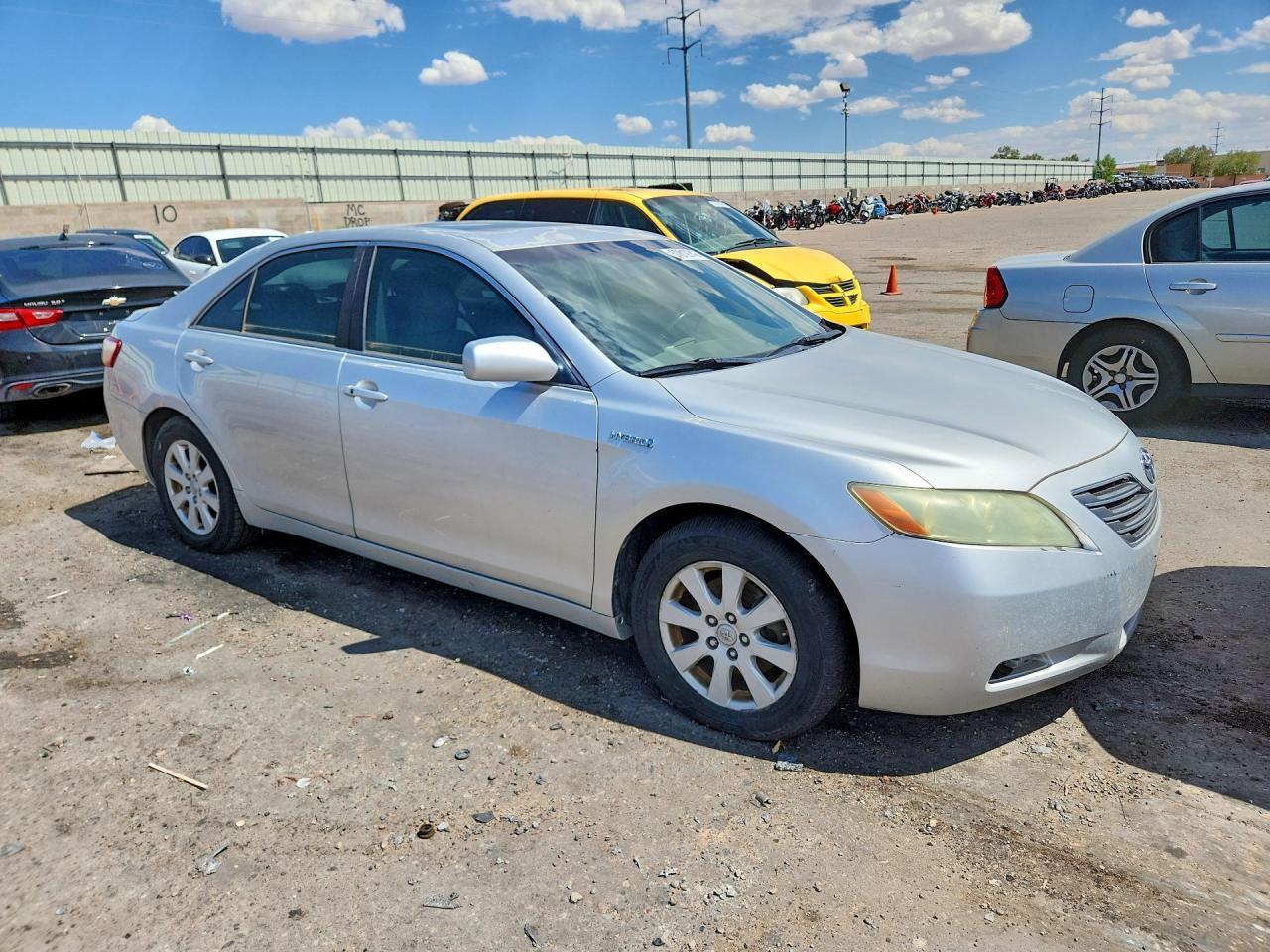 2018 Toyota Camry Hybrid - zdjęcie 4