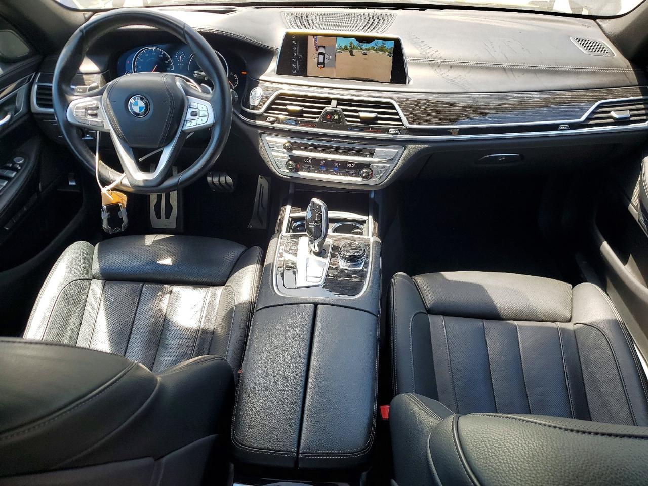 2017 BMW 740 I - zdjęcie 8