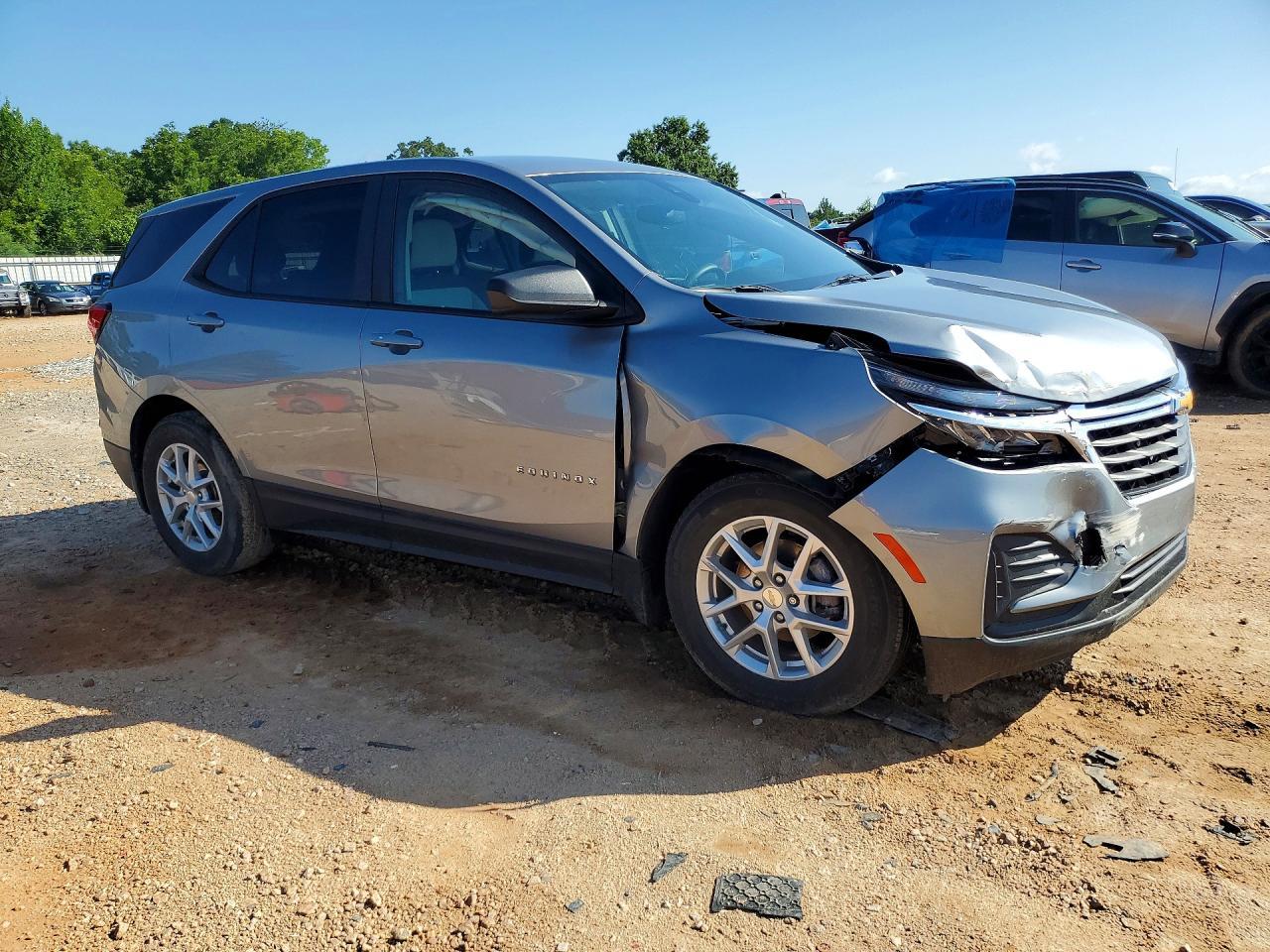 2023 Chevrolet Equinox Ls - zdjęcie 4