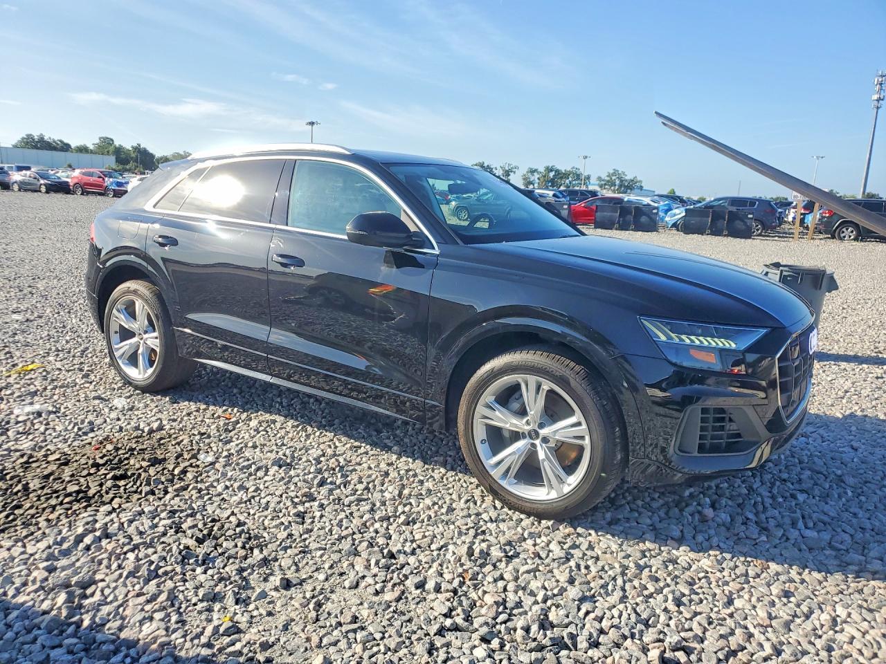2023 Audi Q8 Premium - zdjęcie 4