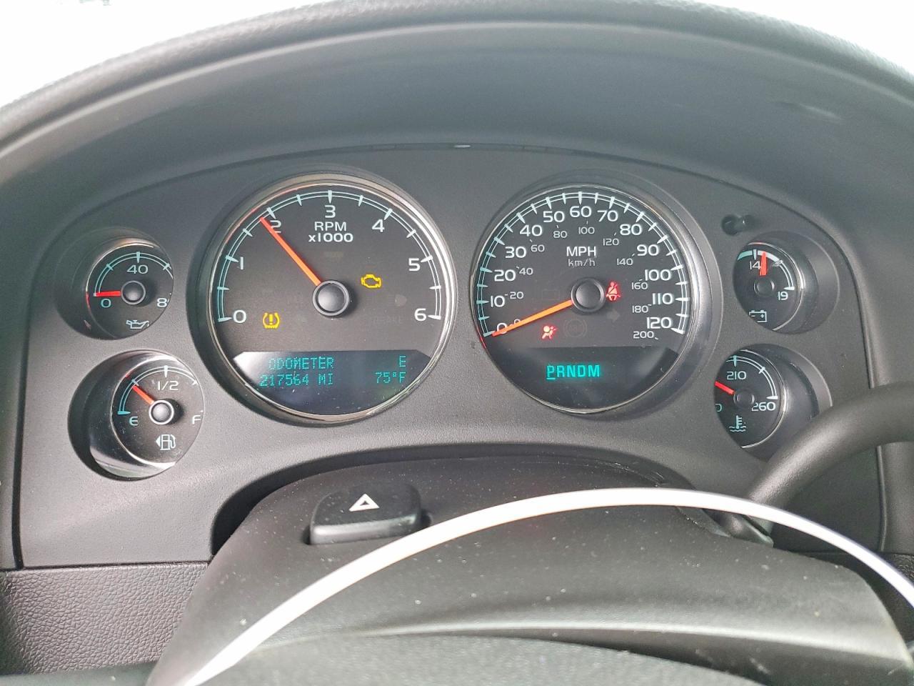 2013 Chevrolet Suburban C1500 Lt - zdjęcie 9