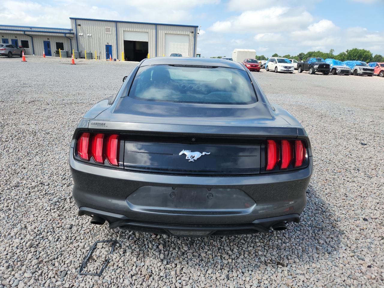 2018 Ford Mustang - zdjęcie 6