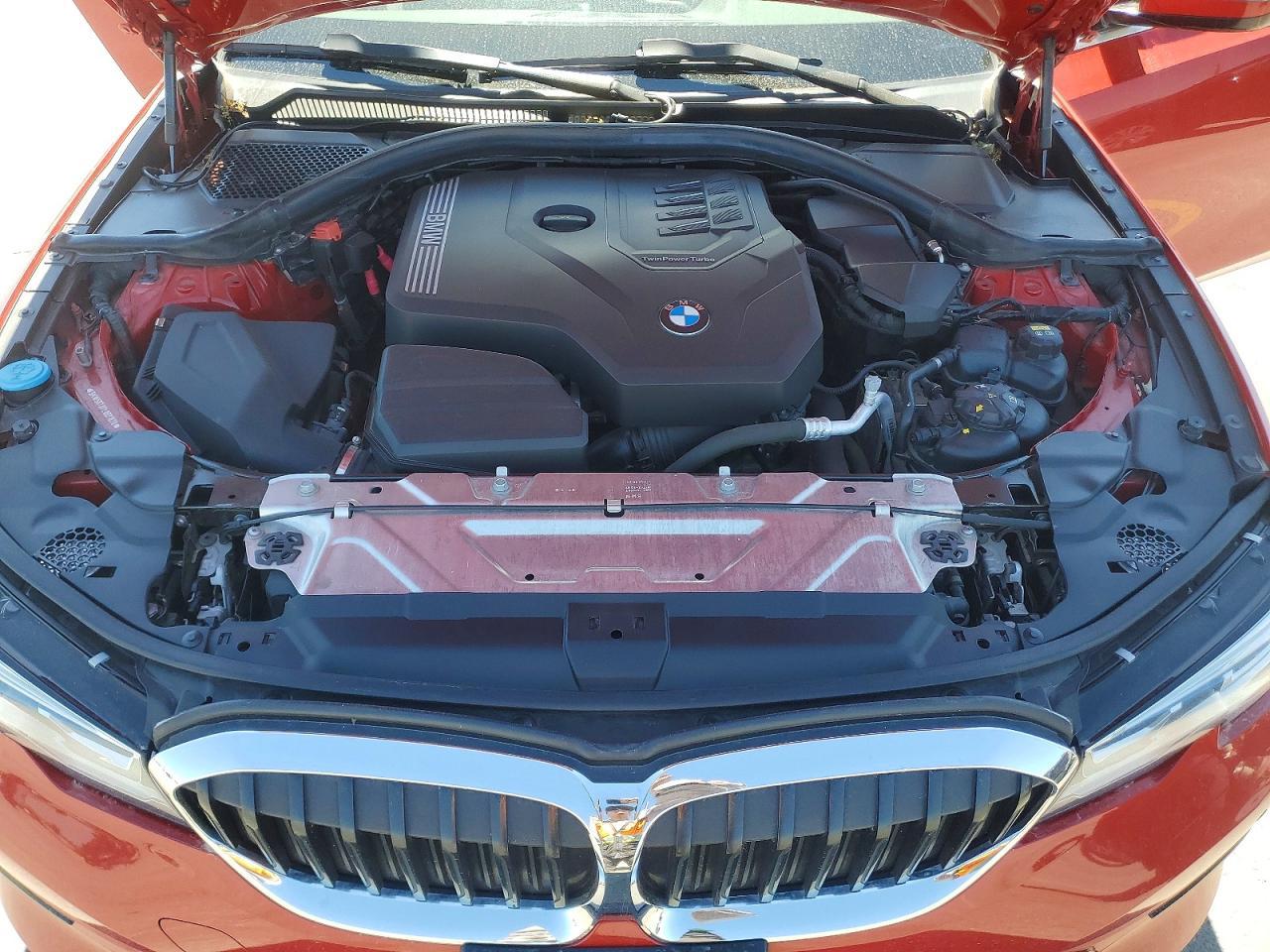2020 BMW Seria 3 330i - zdjęcie 11