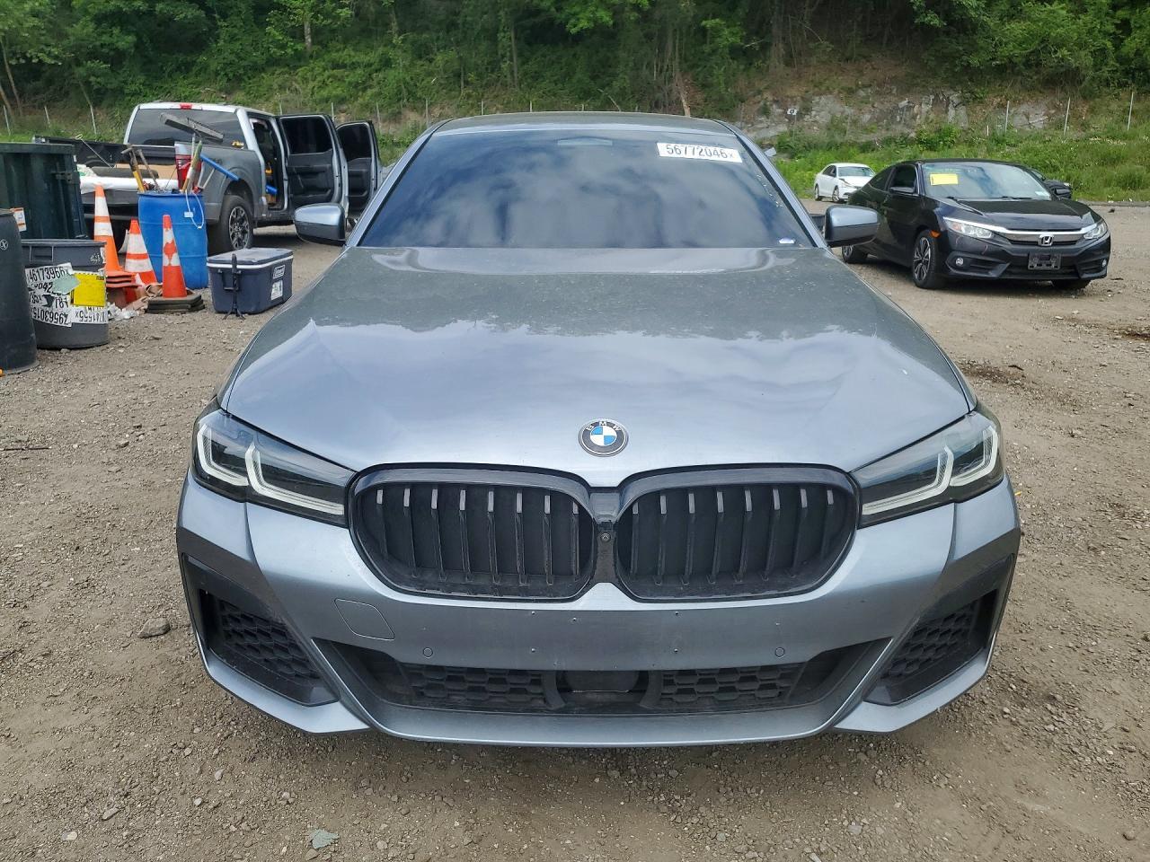2021 BMW Seria 5 M550i - zdjęcie 5