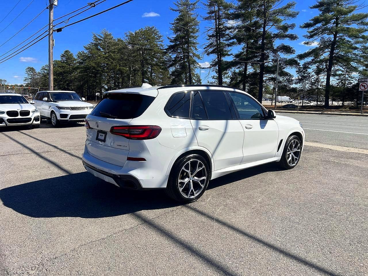 2021 BMW X5 xDrive45E - zdjęcie 4