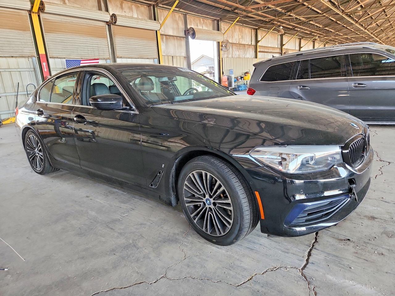 2019 BMW 530E - zdjęcie 4