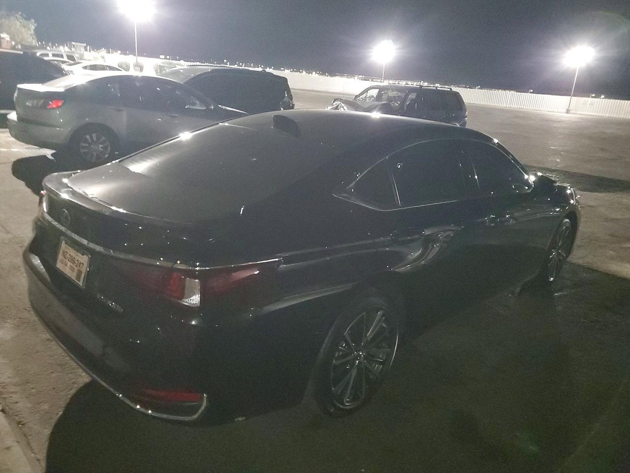 2025 Lexus Es 300H Base - zdjęcie 3