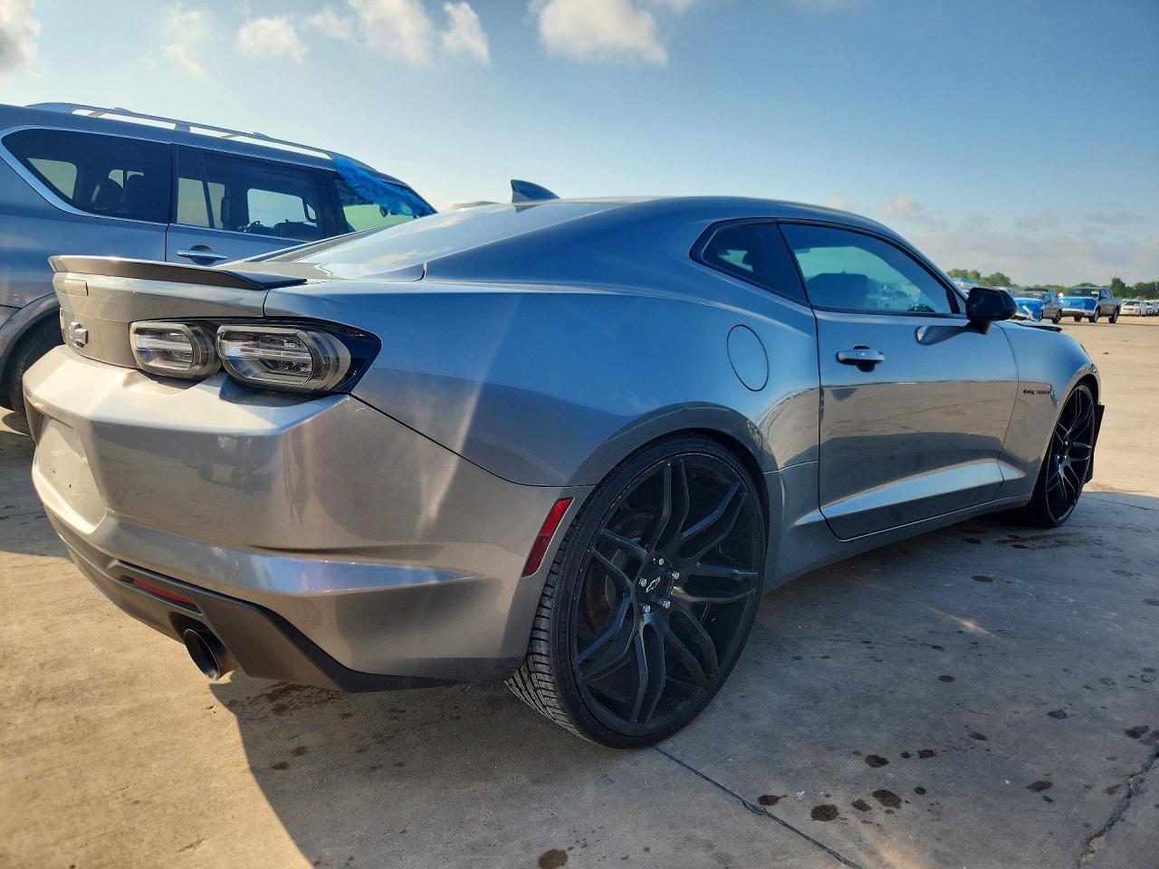 2020 Chevrolet Camaro Lt - zdjęcie 3