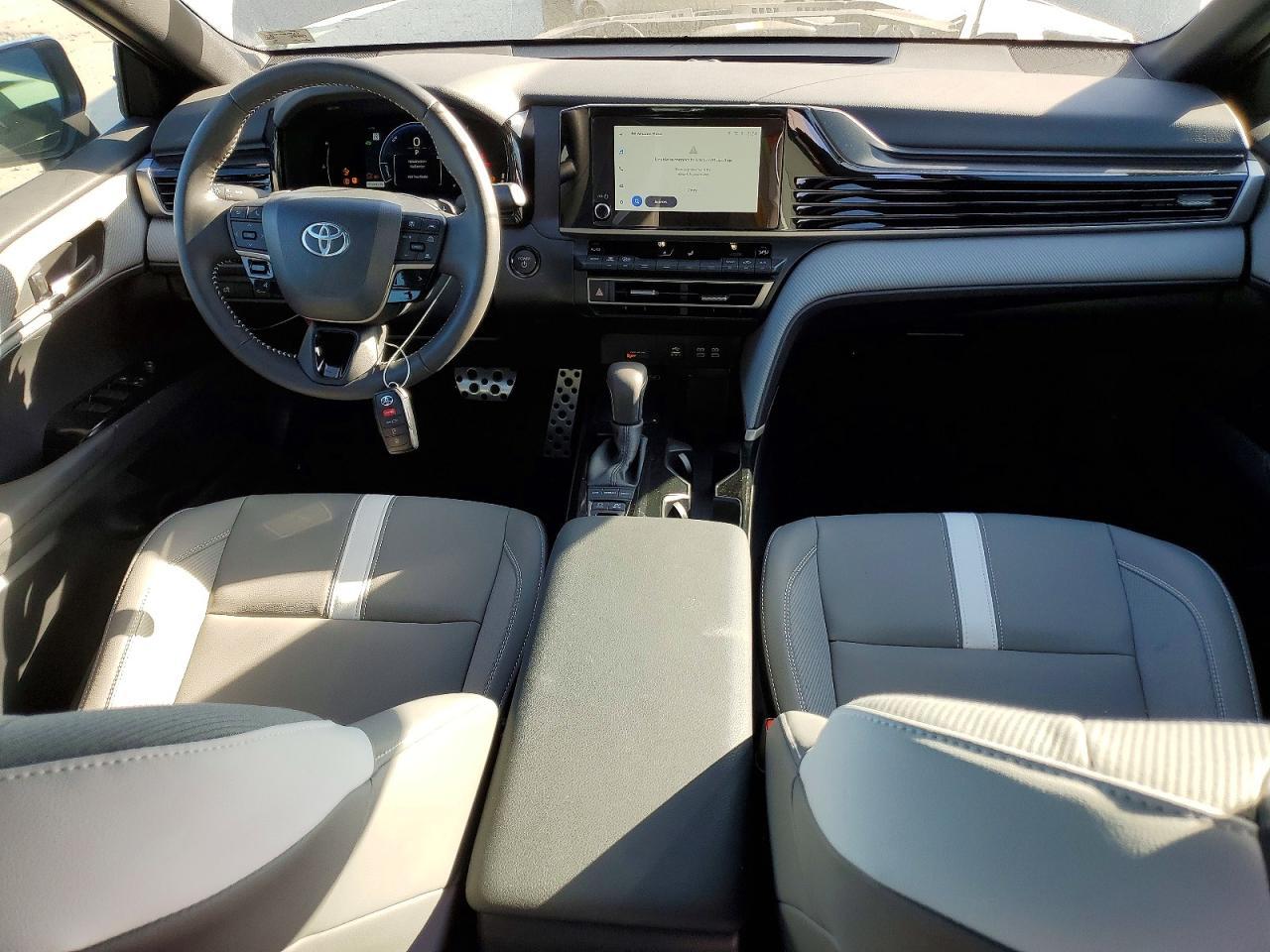 2025 Toyota Camry Se - zdjęcie 8