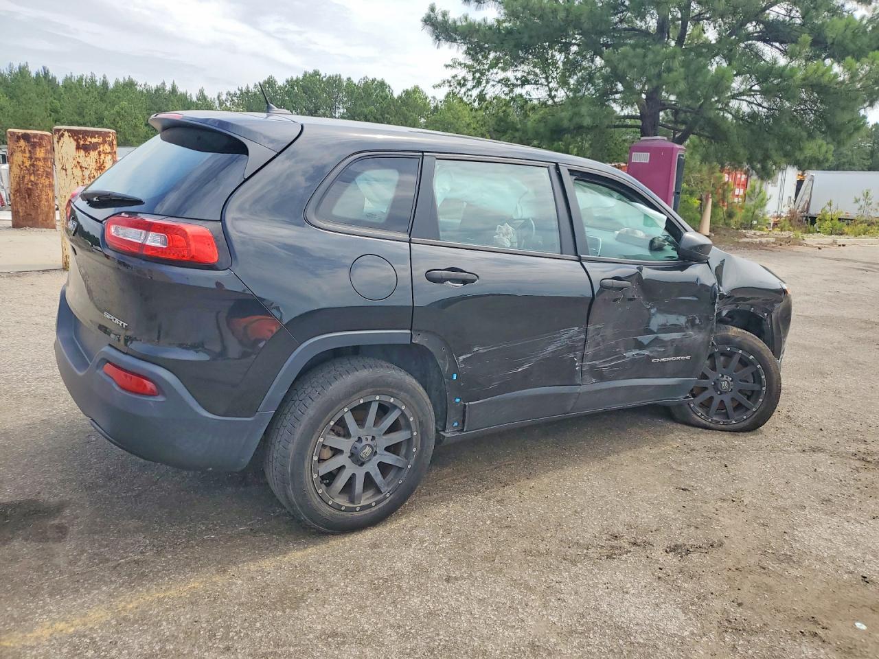 2016 Jeep Cherokee Sport - zdjęcie 5