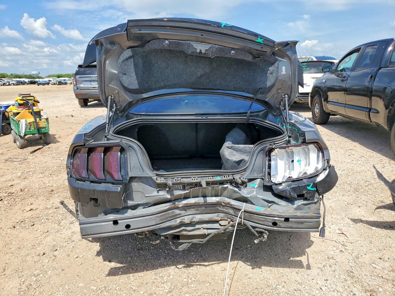 2019 Ford Mustang Coupe - zdjęcie 6