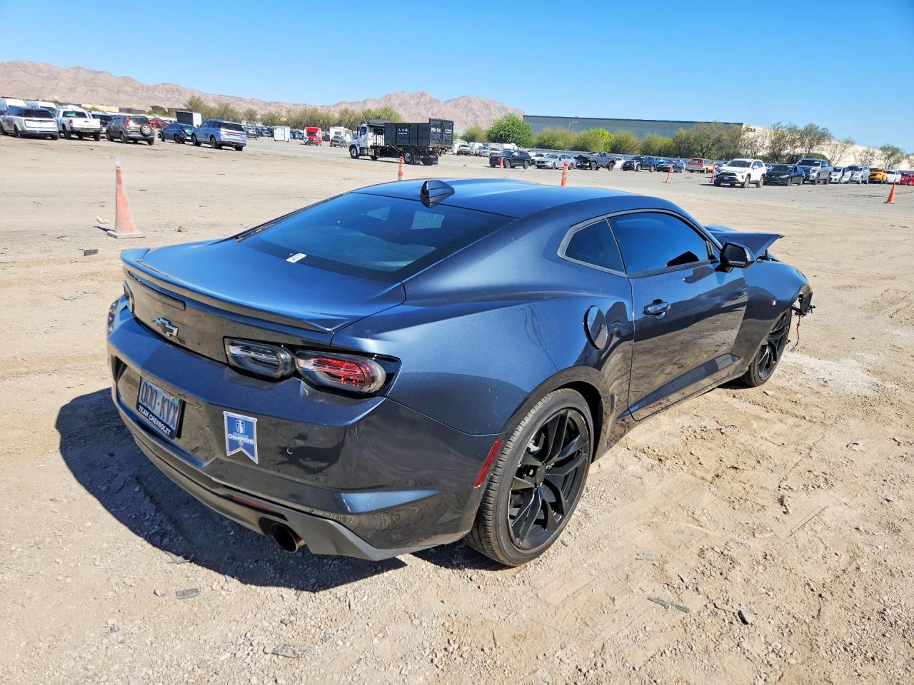 2023 Chevrolet Camaro Lt - zdjęcie 3