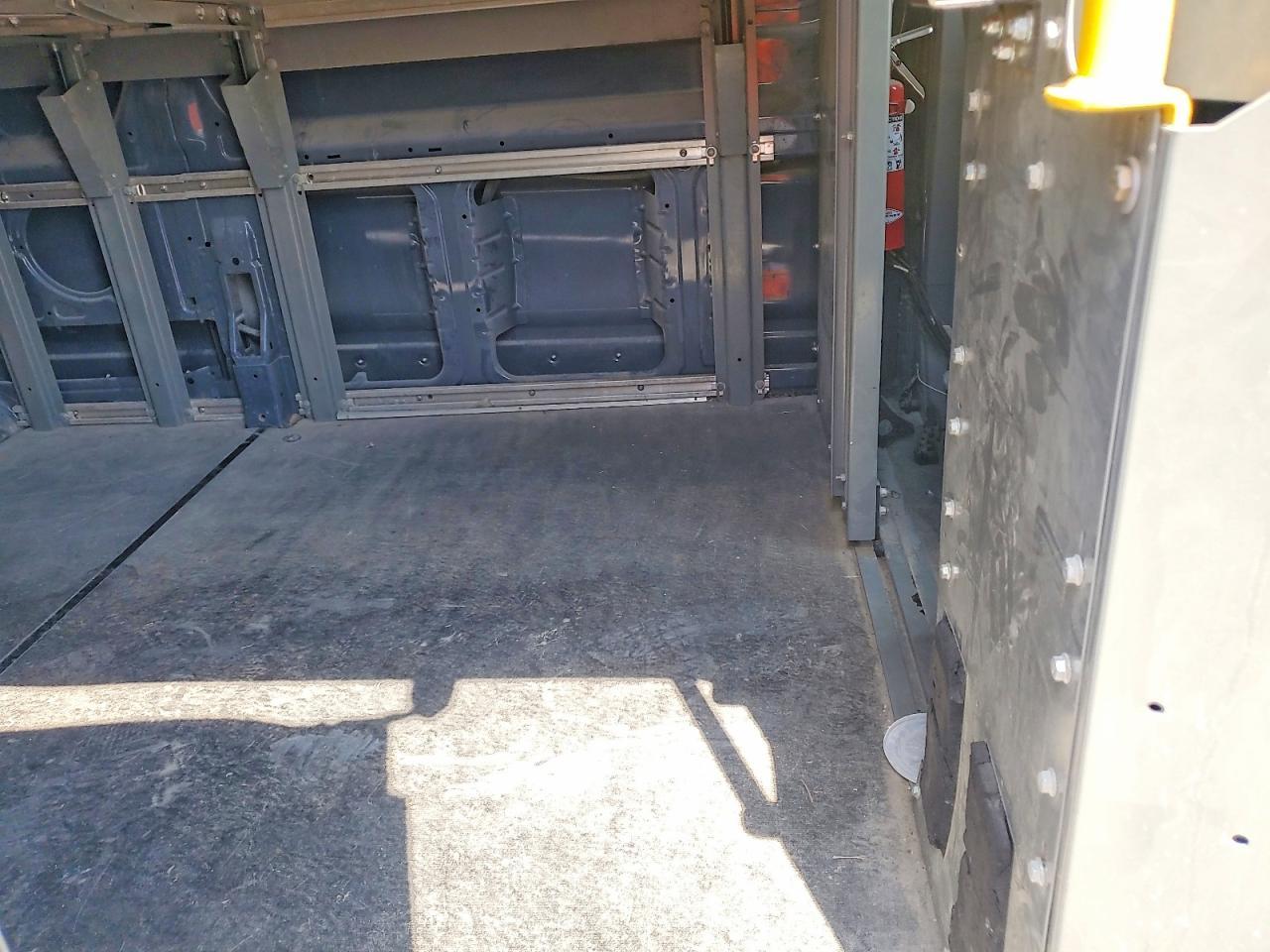2019 Ford Transit T-250 - zdjęcie 11