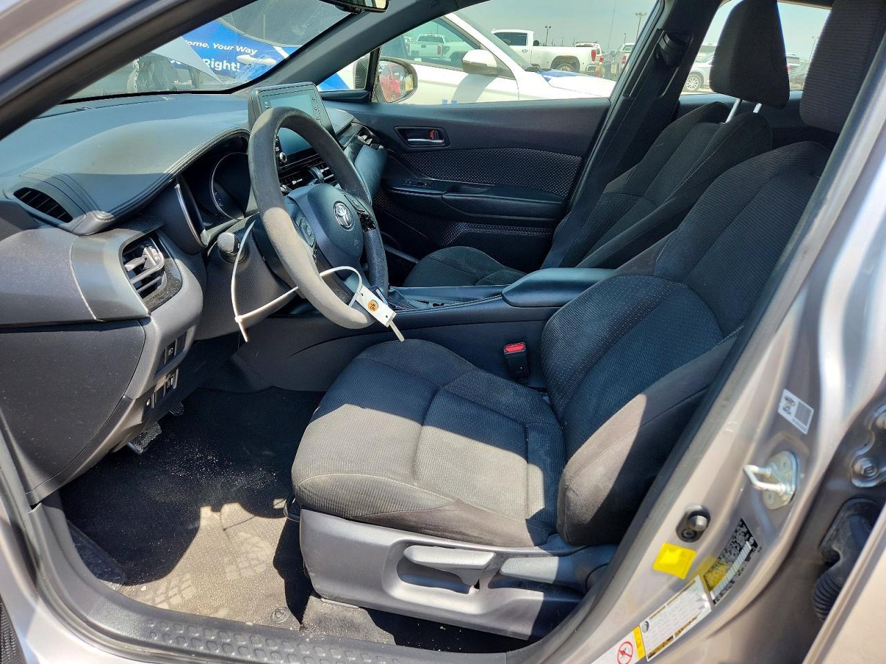 2019 Toyota C-Hr Le - zdjęcie 7