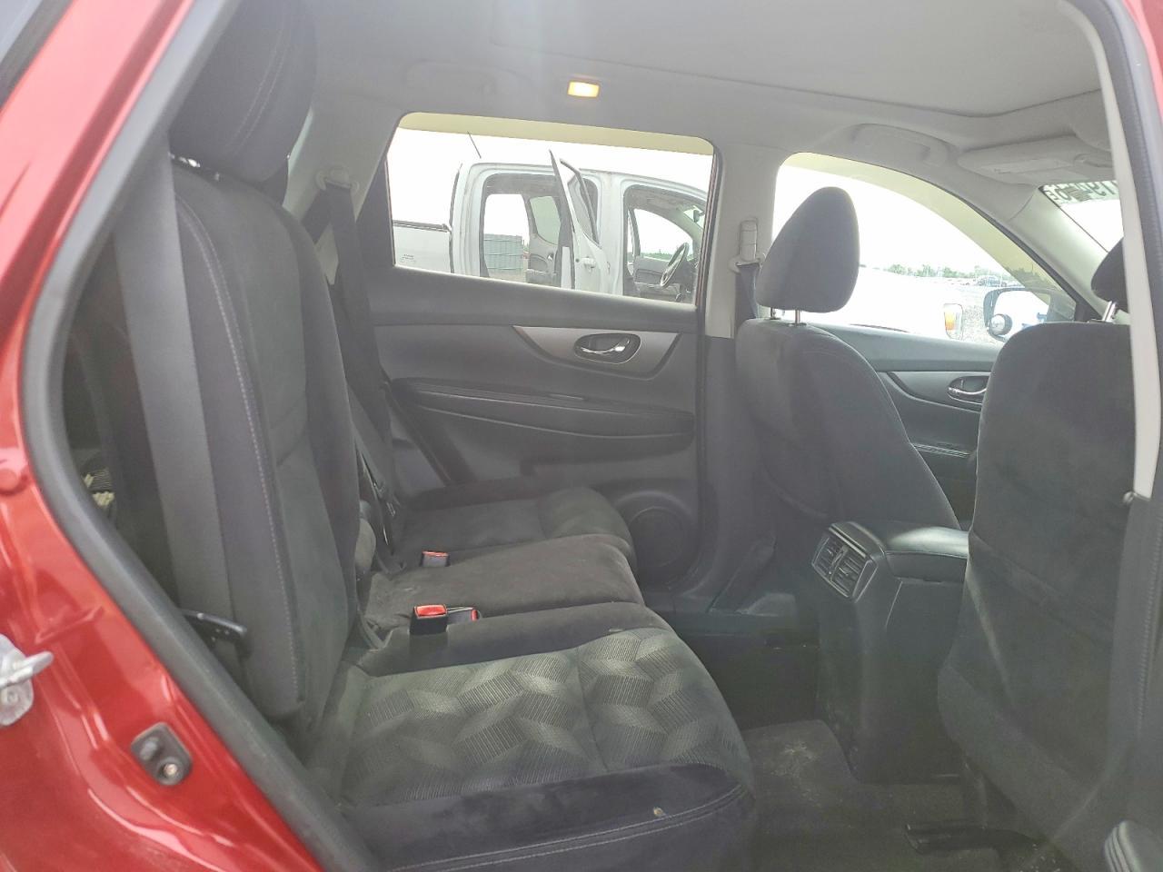 2014 Nissan Rogue S - zdjęcie 11