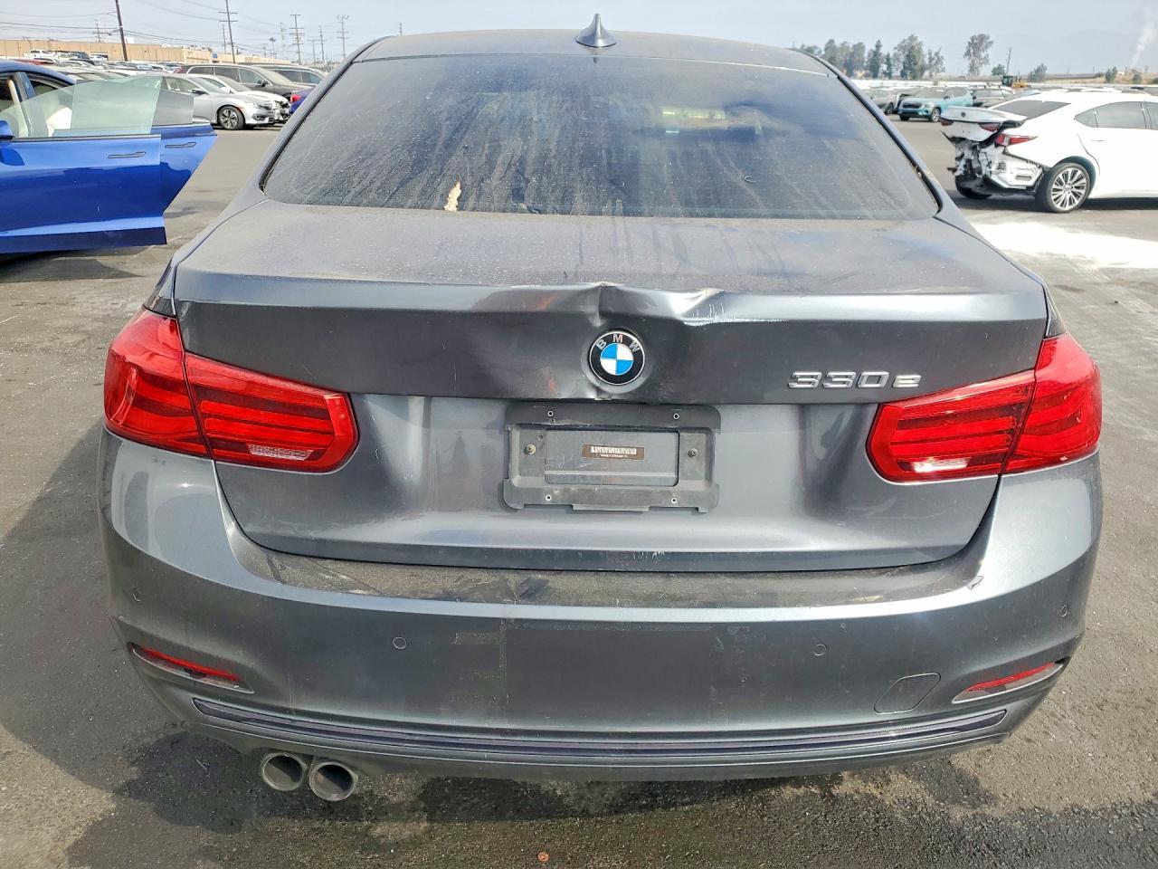 2017 BMW 330E - zdjęcie 6