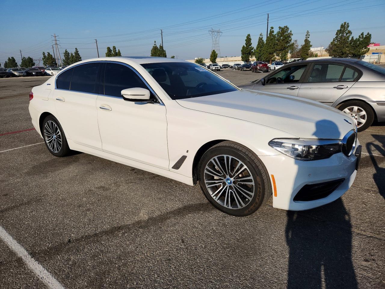 2018 BMW 530E - zdjęcie 4