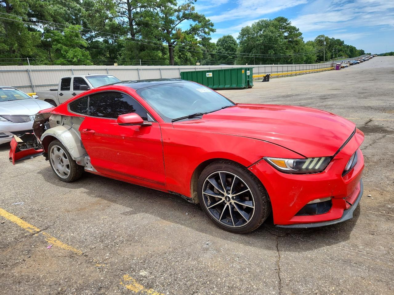 Ford Mustang - zdjęcie 4