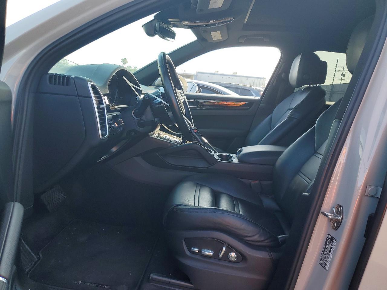 2020 Porsche Cayenne - zdjęcie 7