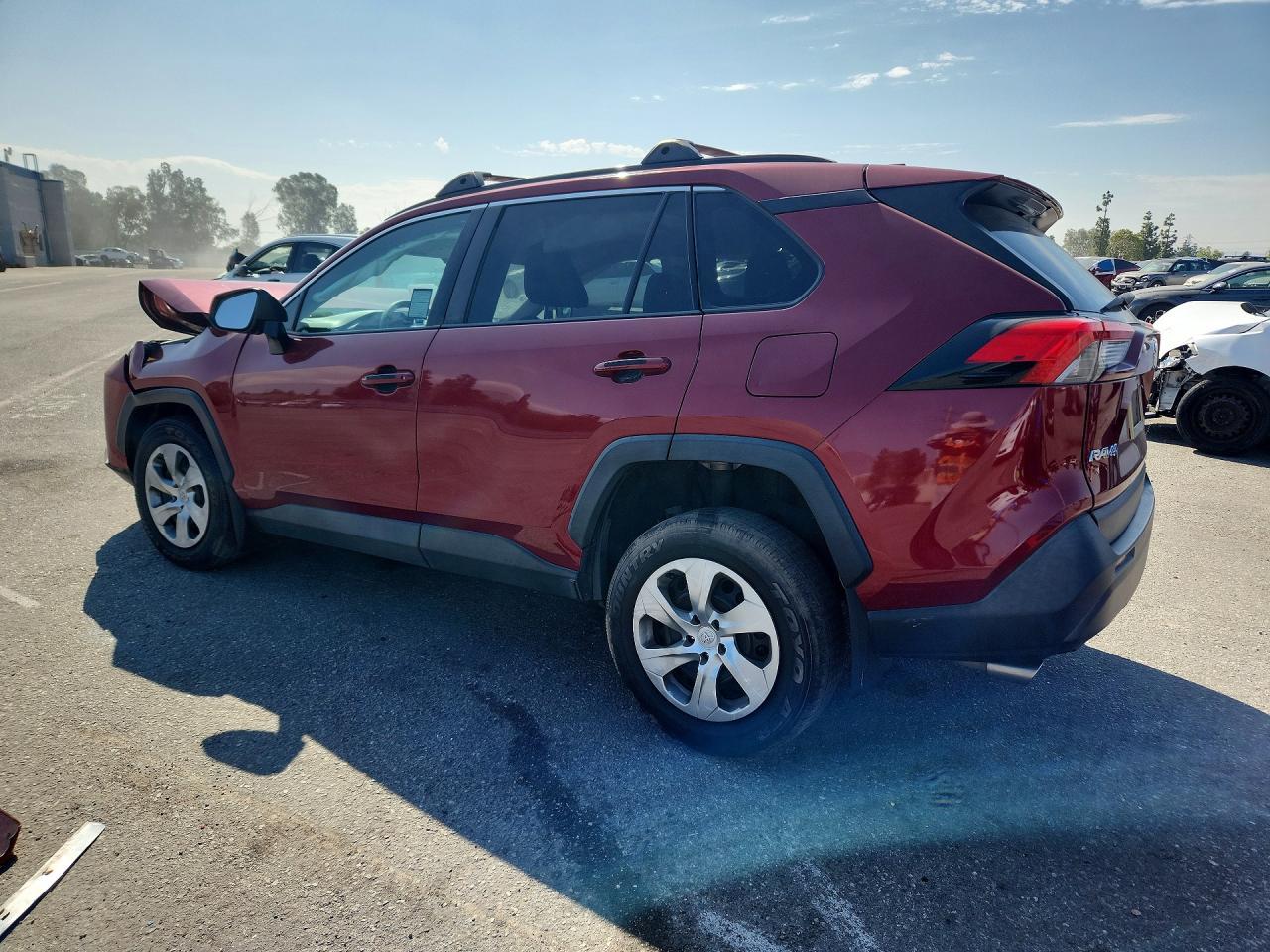 2020 Toyota Rav4 Le - zdjęcie 2