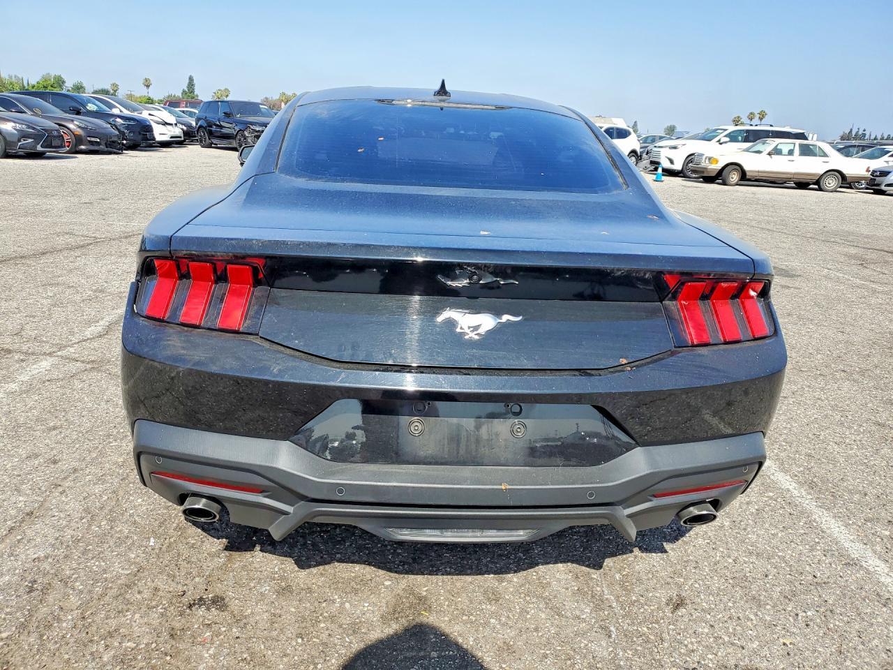 2024 Ford Mustang - zdjęcie 6