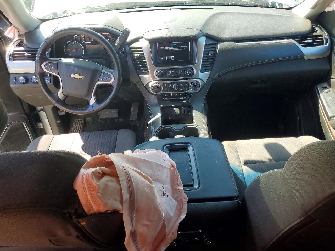 2018 Chevrolet Suburban K1500 Ls - zdjęcie 8