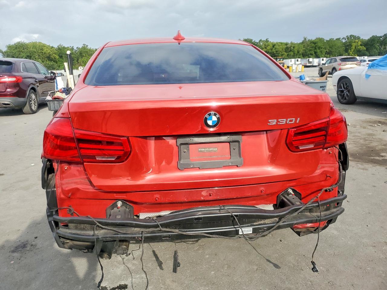 2017 BMW 330 I - zdjęcie 6