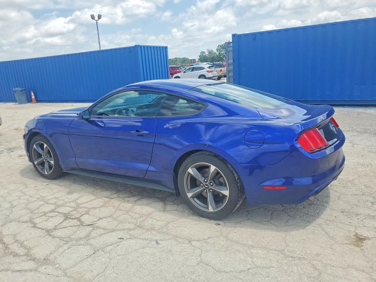 2015 Ford Mustang - zdjęcie 2