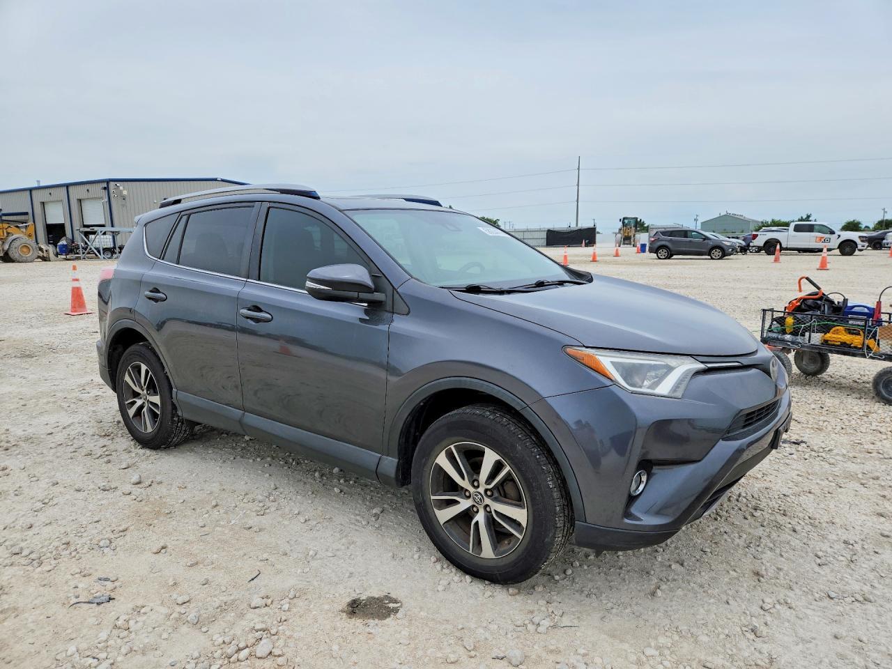 2017 Toyota Rav4 Xle - zdjęcie 4