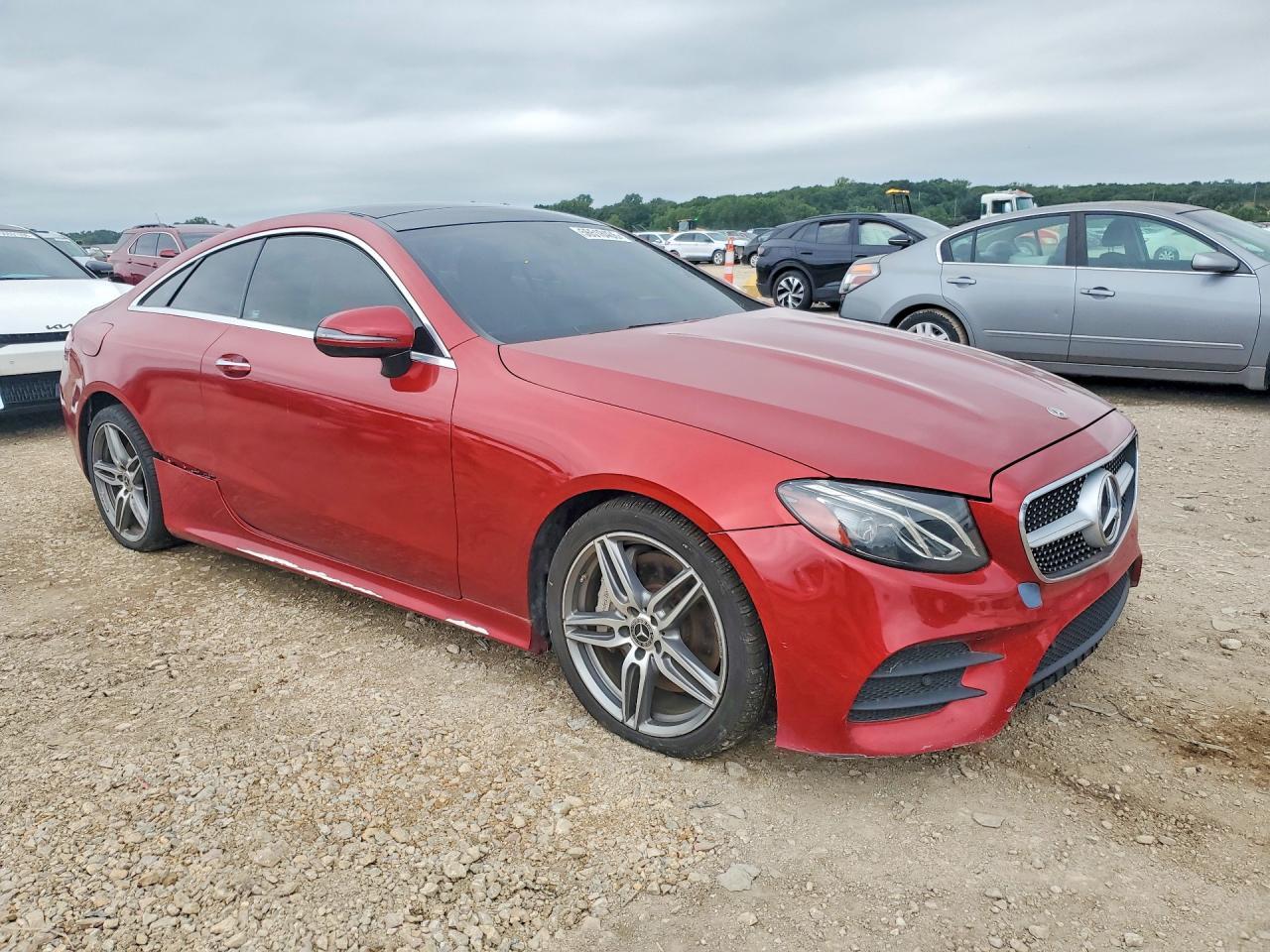 Mercedes-Benz Klasa E - zdjęcie 4