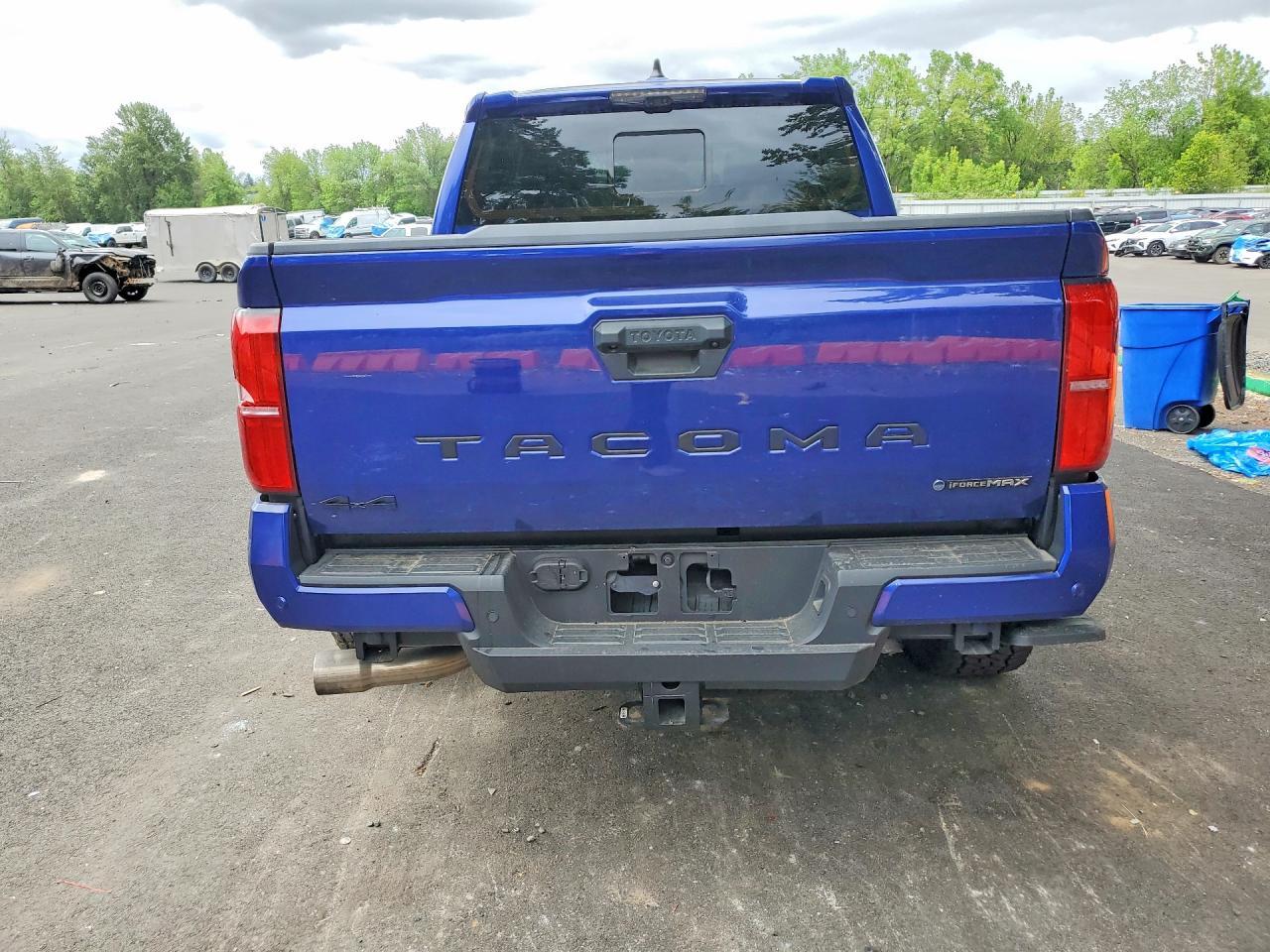 2025 Toyota Tacoma Double Cab - zdjęcie 6