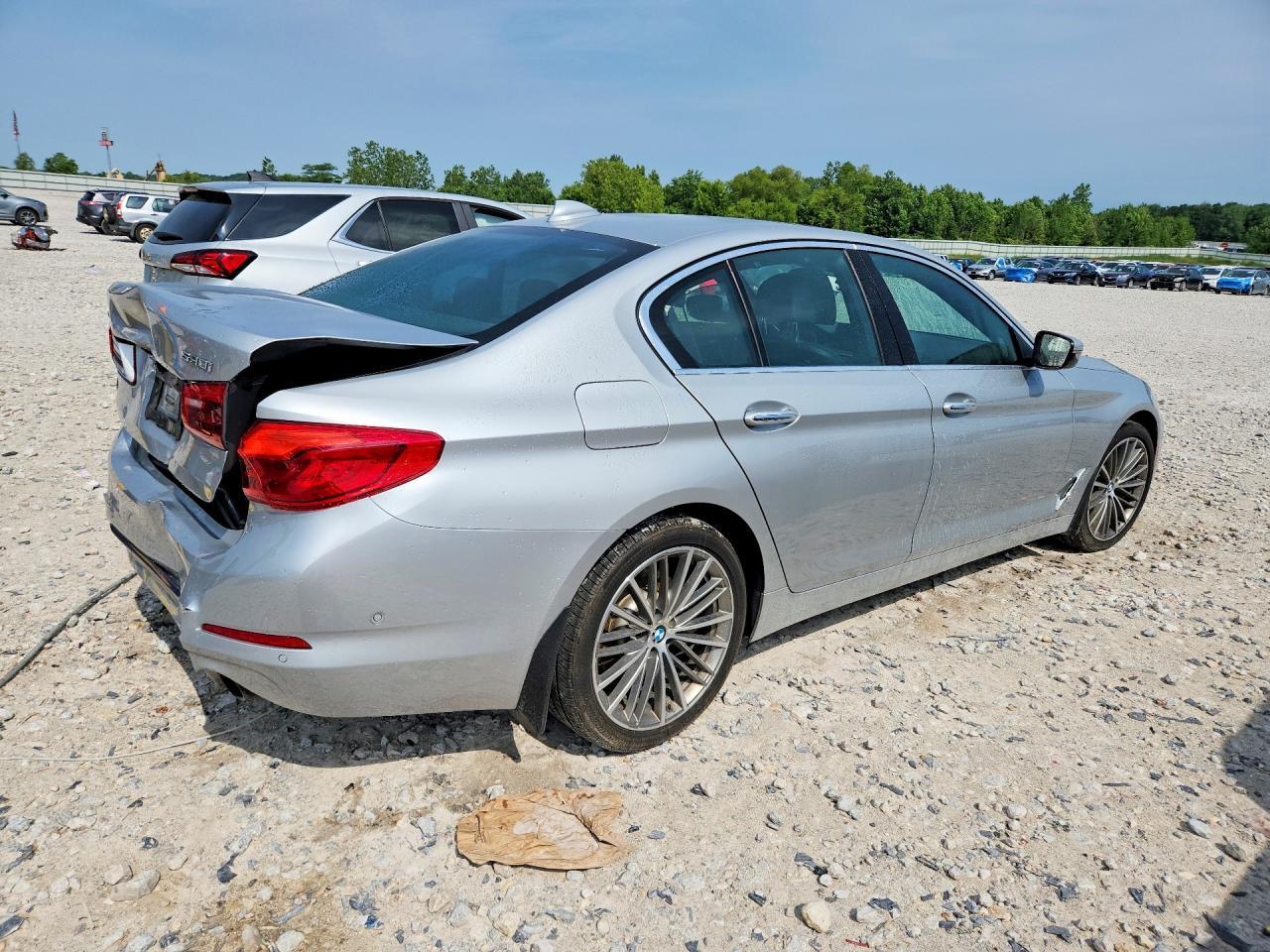 2018 BMW Seria 5 530i - zdjęcie 3
