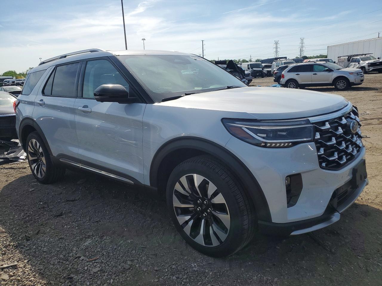 2025 Ford Explorer Platinum - zdjęcie 4