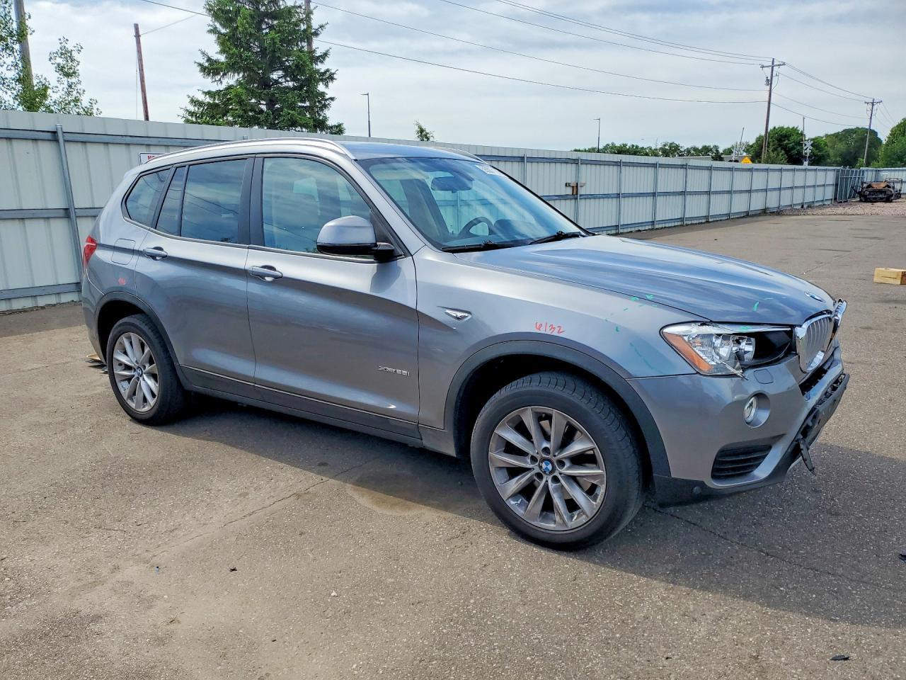 2017 BMW X3 xDrive28I - zdjęcie 4
