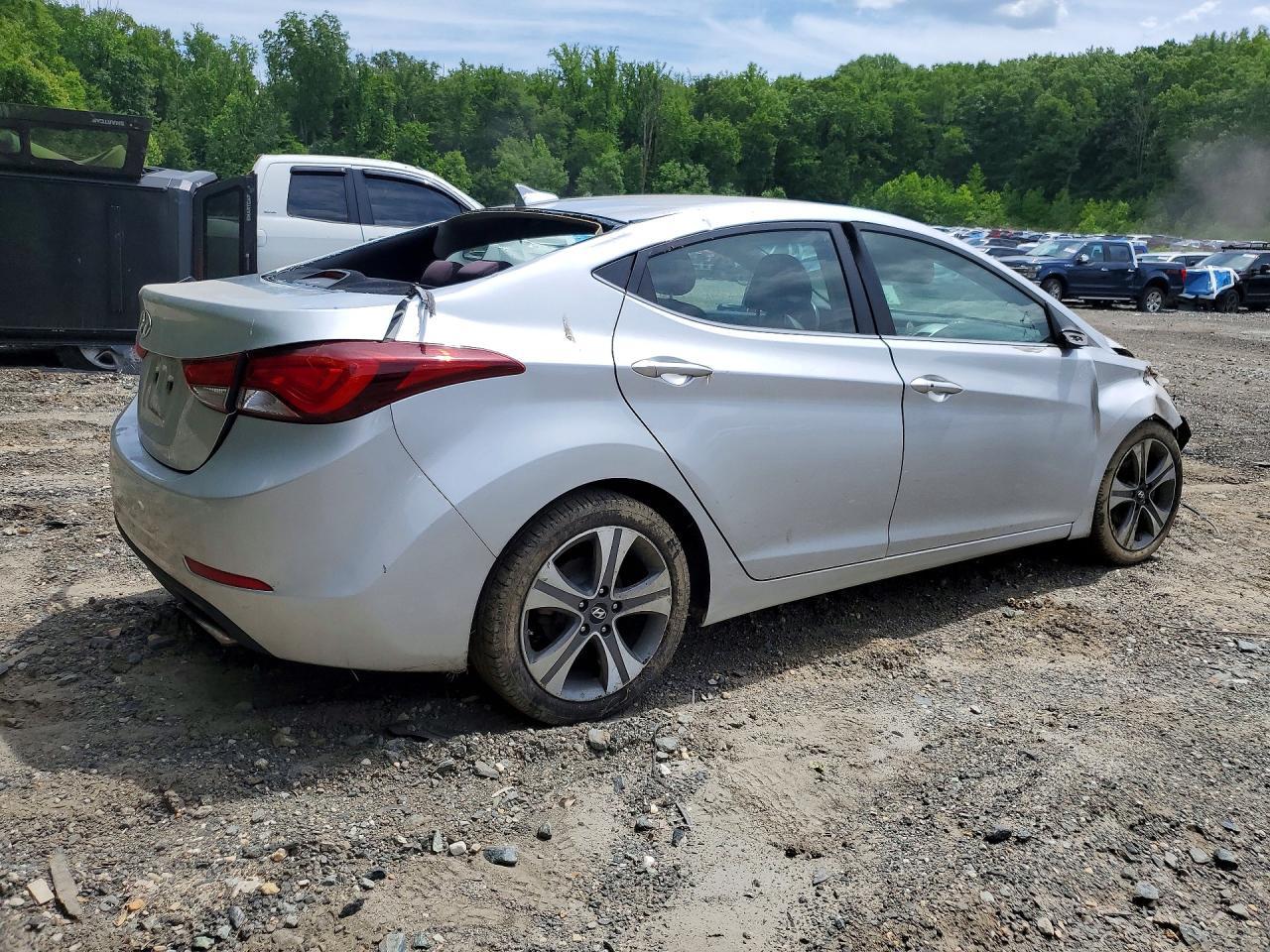 2016 Hyundai Elantra Sport - zdjęcie 3