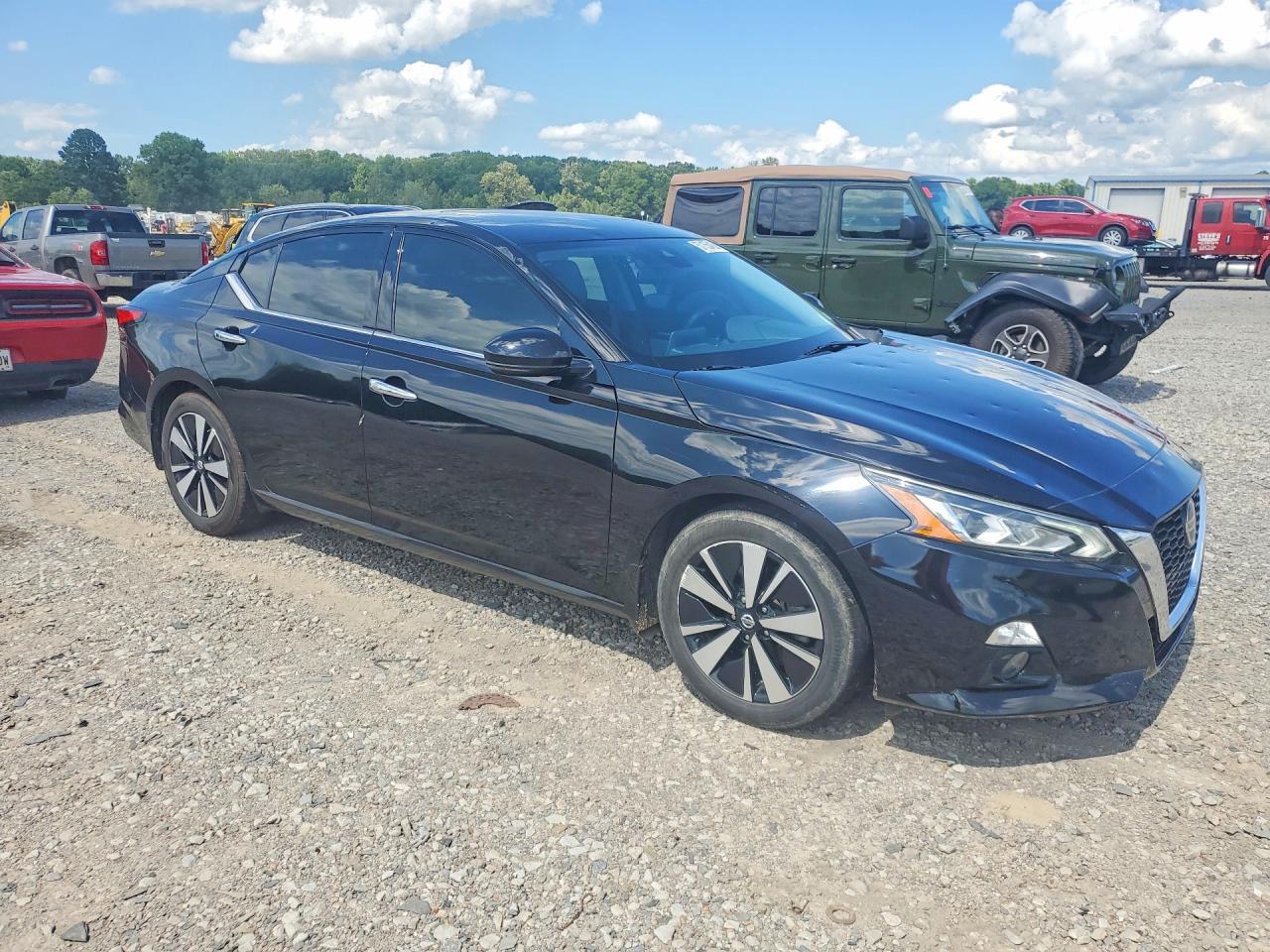 2021 Nissan Altima - zdjęcie 4