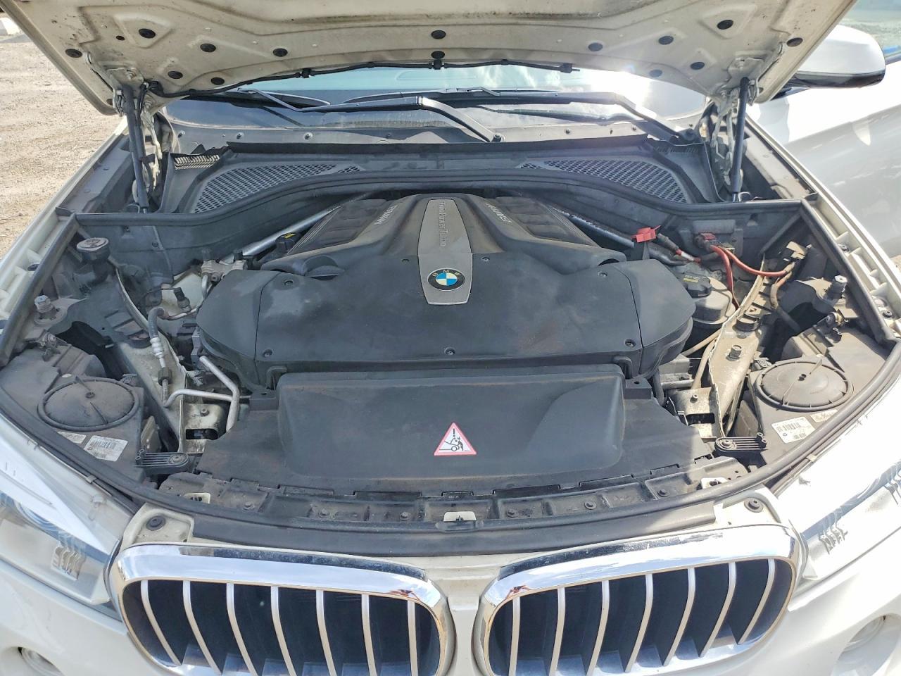 2015 BMW X6 xDrive50I - zdjęcie 12