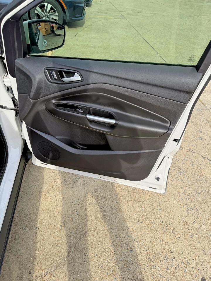 2016 Ford Escape Titanium - zdjęcie 5
