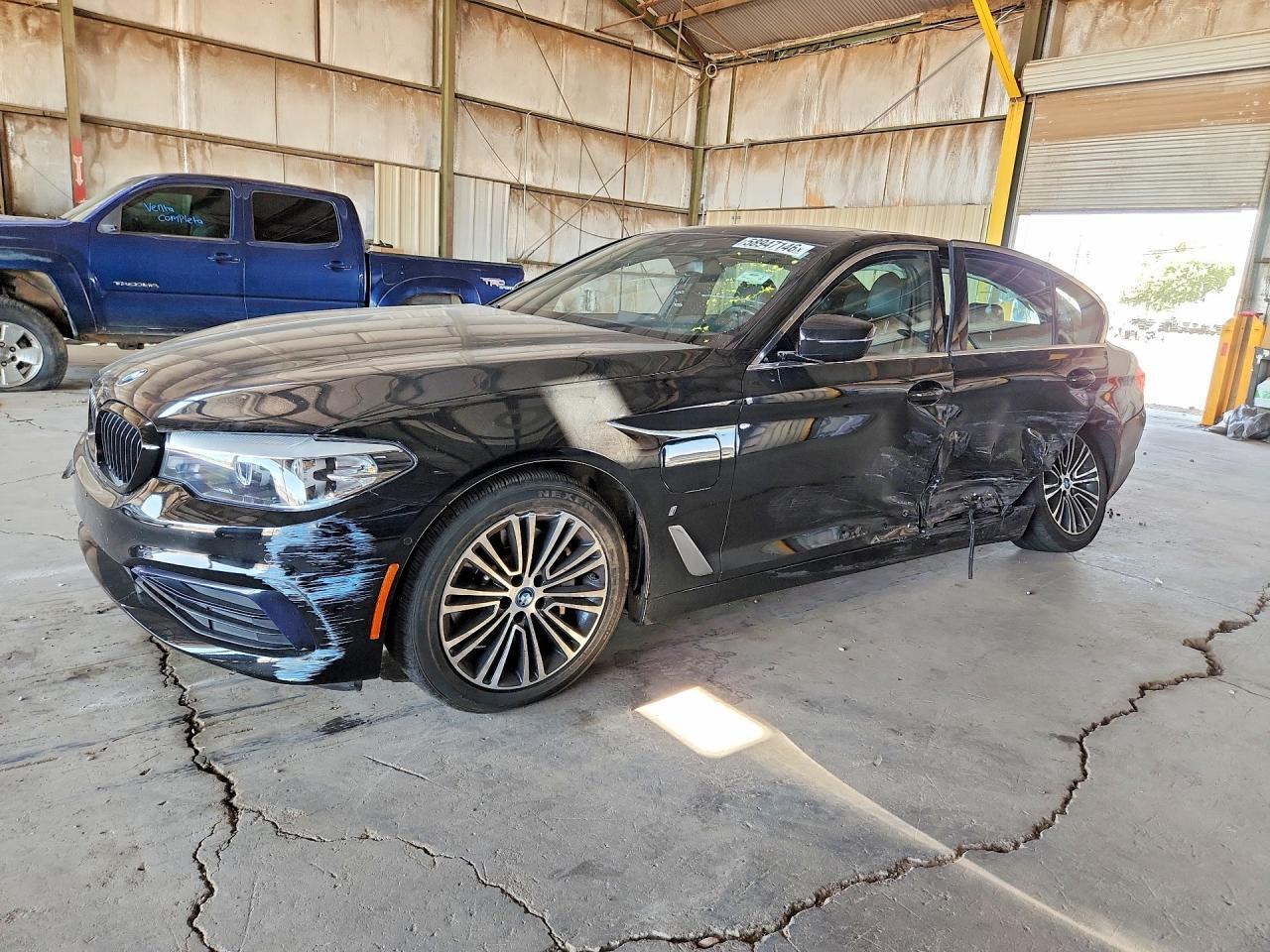 2019 BMW 530E - zdjęcie główne