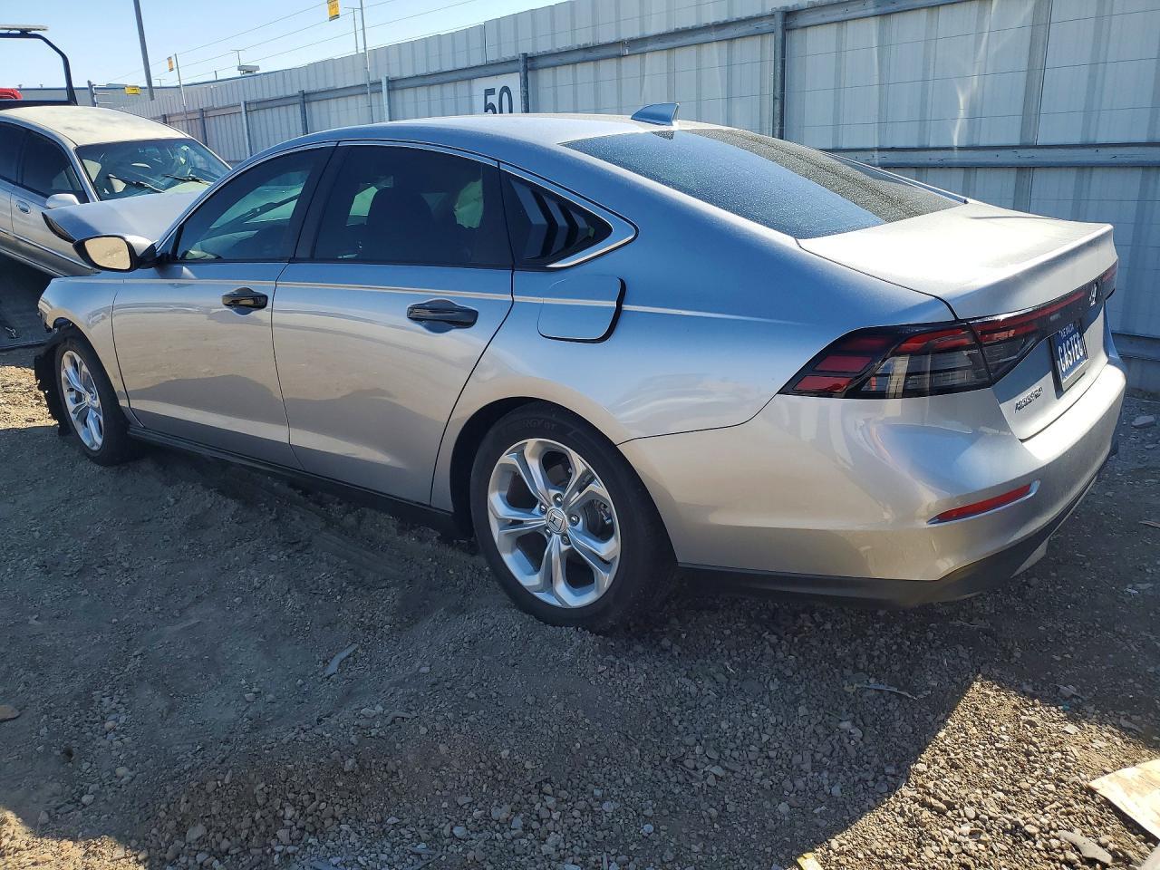 2023 Honda Accord Lx - zdjęcie 2