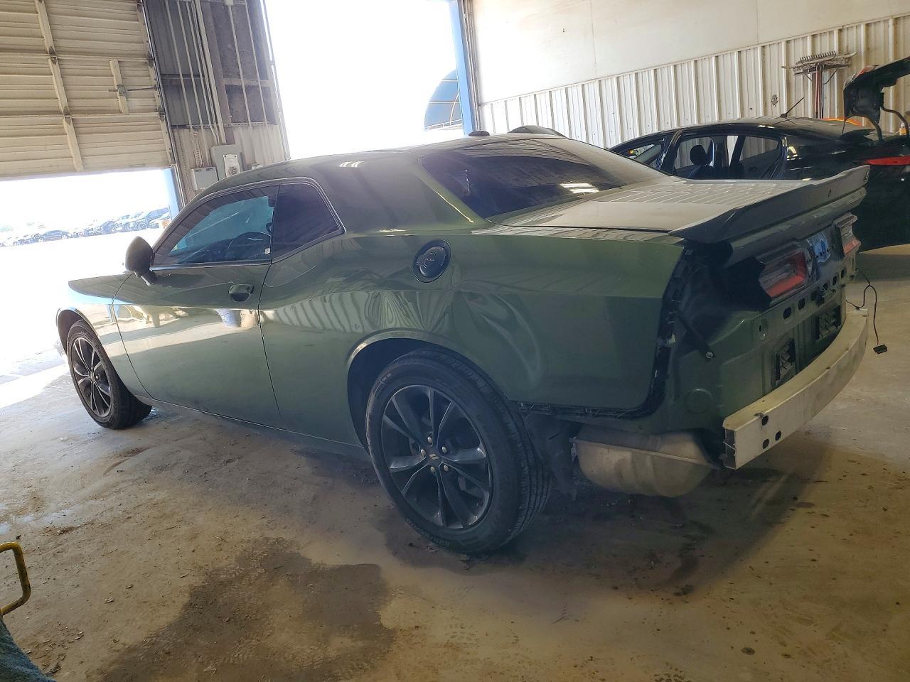 2022 Dodge Challenger Sxt - zdjęcie 2
