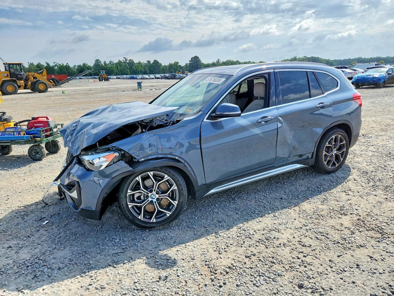 2021 BMW X1 xDrive28I - zdjęcie główne