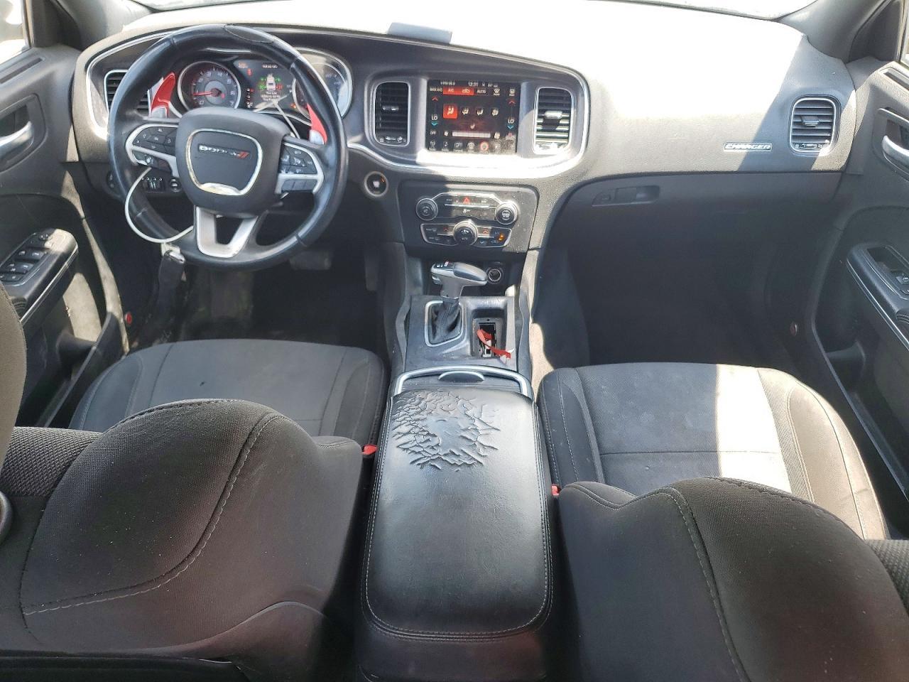 2015 Dodge Charger Sxt - zdjęcie 8