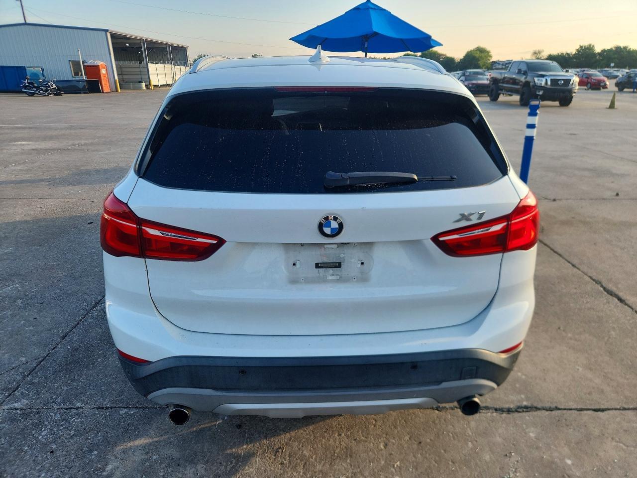 2017 BMW X1 xDrive28I - zdjęcie 6